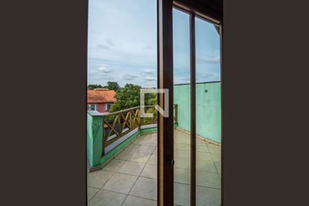 Casa à venda com 222m², 5 quartos e 4 vagas Casa à venda com 222m², 5 quartos e 4 vagasSótão