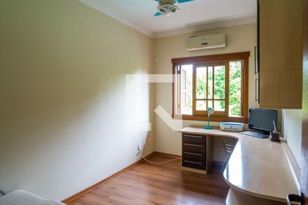 Casa à venda com 222m², 5 quartos e 4 vagas Casa à venda com 222m², 5 quartos e 4 vagasQuarto 1