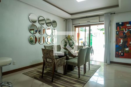 Sala de casa à venda com 5 quartos, 222m² em Ipanema, Porto Alegre