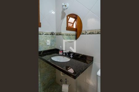 Casa à venda com 222m², 5 quartos e 4 vagas Casa à venda com 222m², 5 quartos e 4 vagasBanheiro Social 1