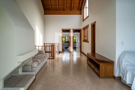 Casa à venda com 222m², 5 quartos e 4 vagas Casa à venda com 222m², 5 quartos e 4 vagasSótão