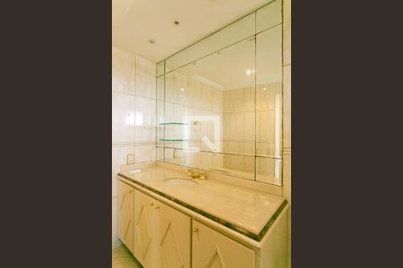 Apartamento à venda com 400m², 5 quartos e 4 vagasBanheiro da Suíte 4