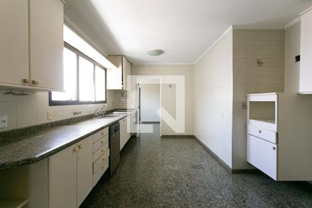 Apartamento à venda com 400m², 5 quartos e 4 vagasCozinha