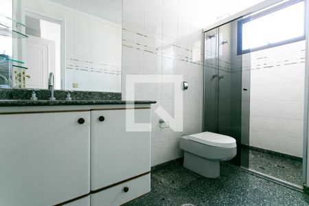 Apartamento à venda com 400m², 5 quartos e 4 vagasBanheiro da Suíte 2