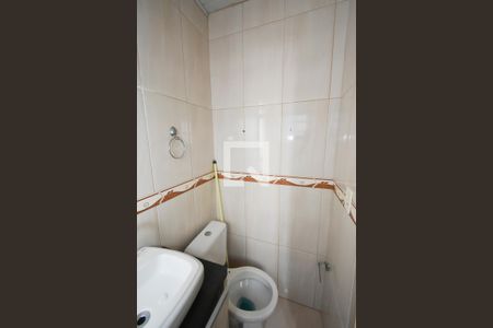 Casa para alugar com 70m², 2 quartos e sem vaga Casa para alugar com 70m², 2 quartos e sem vagaBanheiro da Suíte