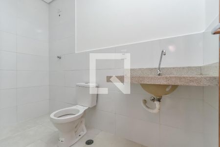 Banheiro de kitnet/studio para alugar com 1 quarto, 30m² em Centro, São Paulo