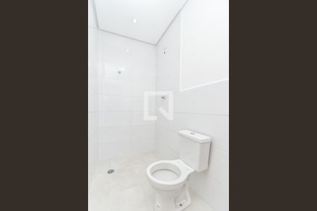 Banheiro de kitnet/studio para alugar com 1 quarto, 30m² em Centro, São Paulo