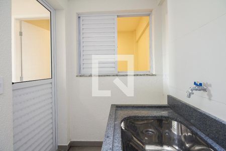 Apartamento à venda com 32m², 2 quartos e 1 vaga Apartamento à venda com 32m², 2 quartos e 1 vagaÁrea de Serviço