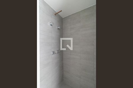 Banheiro de apartamento à venda com 1 quarto, 27m² em Partenon, Porto Alegre
