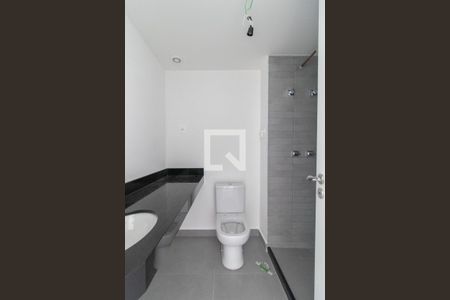 Banheiro de apartamento à venda com 1 quarto, 27m² em Partenon, Porto Alegre