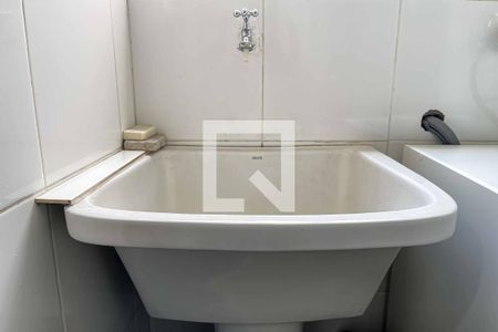 Apartamento à venda com 75m², 3 quartos e 1 vagaÁrea de serviço