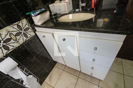 Casa à venda com 280m², 5 quartos e 4 vagas Casa à venda com 280m², 5 quartos e 4 vagasBanheiro