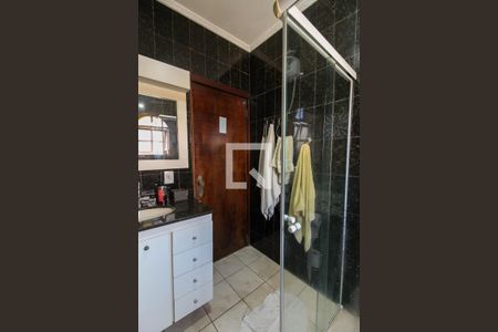 Casa à venda com 280m², 5 quartos e 4 vagas Casa à venda com 280m², 5 quartos e 4 vagasBanheiro