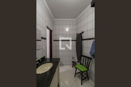 Casa à venda com 280m², 5 quartos e 4 vagas Casa à venda com 280m², 5 quartos e 4 vagasBanheiro 2