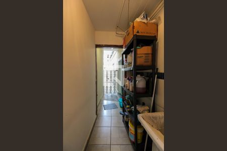 Casa à venda com 280m², 5 quartos e 4 vagas Casa à venda com 280m², 5 quartos e 4 vagasÁrea de Serviço 1