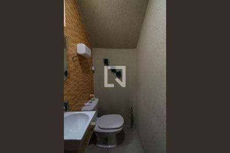 Casa à venda com 280m², 5 quartos e 4 vagas Casa à venda com 280m², 5 quartos e 4 vagasLavabo da Sala