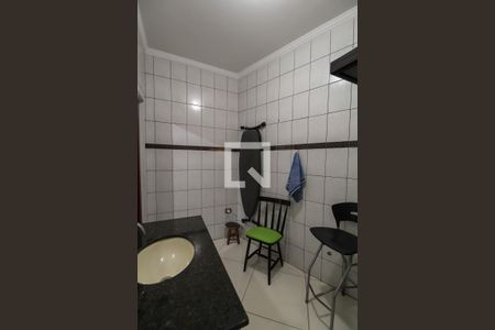 Casa à venda com 280m², 5 quartos e 4 vagas Casa à venda com 280m², 5 quartos e 4 vagasBanheiro 2