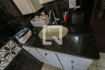 Casa à venda com 280m², 5 quartos e 4 vagas Casa à venda com 280m², 5 quartos e 4 vagasBanheiro