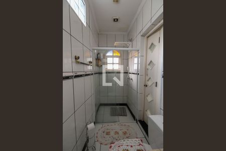 Casa à venda com 280m², 5 quartos e 4 vagas Casa à venda com 280m², 5 quartos e 4 vagasBanheiro da Suíte