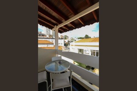 Casa à venda com 280m², 5 quartos e 4 vagas Casa à venda com 280m², 5 quartos e 4 vagasVaranda Quarto 4