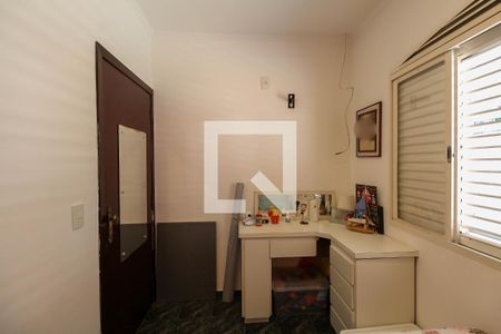 Casa à venda com 280m², 5 quartos e 4 vagas Casa à venda com 280m², 5 quartos e 4 vagasQuarto 3