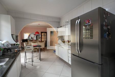 Casa à venda com 280m², 5 quartos e 4 vagas Casa à venda com 280m², 5 quartos e 4 vagasCozinha