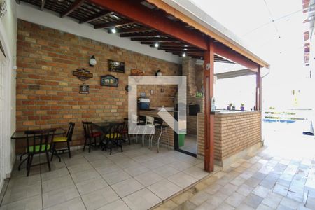 Casa à venda com 280m², 5 quartos e 4 vagas Casa à venda com 280m², 5 quartos e 4 vagasChurrasqueira