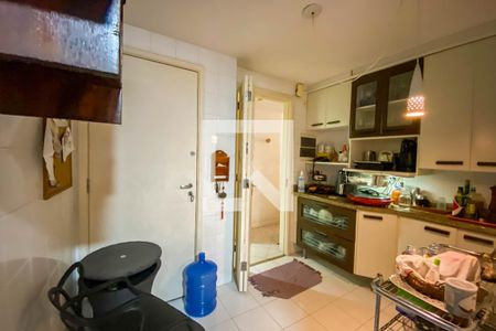 Apartamento à venda com 130m², 3 quartos e 2 vagasCozinha