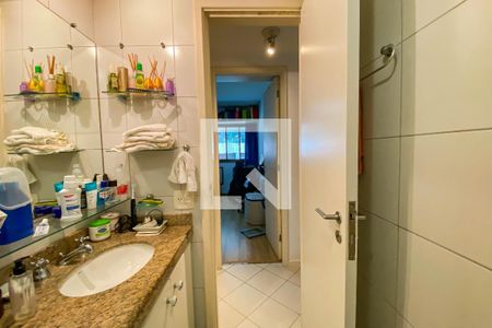 Apartamento à venda com 130m², 3 quartos e 2 vagasBanheiro Social