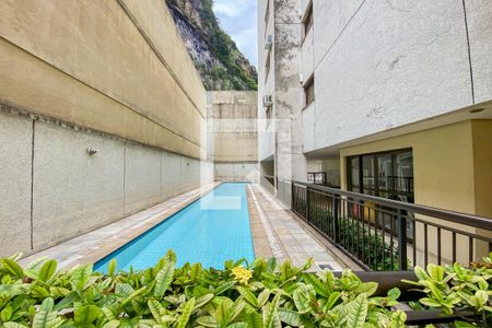 Apartamento à venda com 130m², 3 quartos e 2 vagasÁrea comum - Piscina