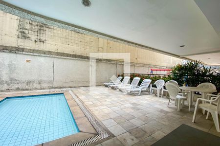 Apartamento à venda com 130m², 3 quartos e 2 vagasÁrea comum - Piscina