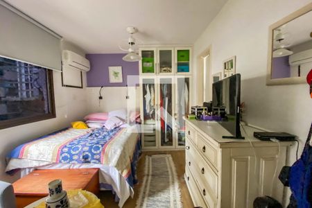 Apartamento à venda com 130m², 3 quartos e 2 vagasSuíte 