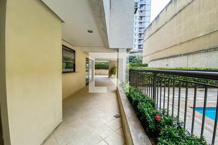 Apartamento à venda com 130m², 3 quartos e 2 vagasÁrea comum - Piscina