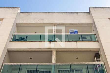 Apartamento para alugar com 54m², 2 quartos e 1 vaga Apartamento para alugar com 54m², 2 quartos e 1 vagaFachada