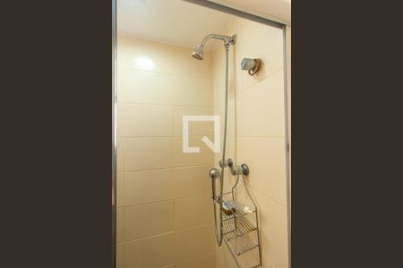Apartamento para alugar com 54m², 2 quartos e 1 vaga Apartamento para alugar com 54m², 2 quartos e 1 vagaDetalhe do Banheiro Social