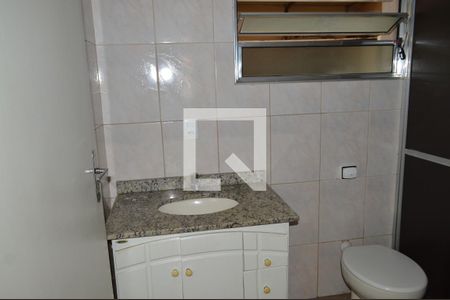 Casa à venda com 200m², 3 quartos e 3 vagasBanheiro