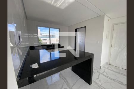 Apartamento à venda com 3 quartos, 172m² em Barreiro, Belo Horizonte