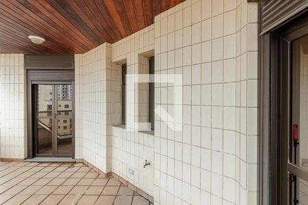 Apartamento para alugar com 490m², 4 quartos e 5 vagasSacada da Suíte 3 e 4