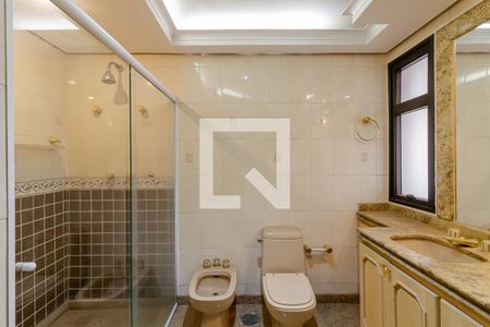 Apartamento para alugar com 490m², 4 quartos e 5 vagasBanheiro da Suíte 1