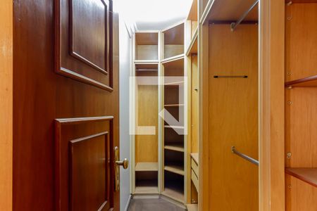Apartamento para alugar com 490m², 4 quartos e 5 vagasCloset da Suíte 1