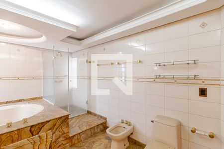 Apartamento para alugar com 490m², 4 quartos e 5 vagasBanheiro da Suíte 2