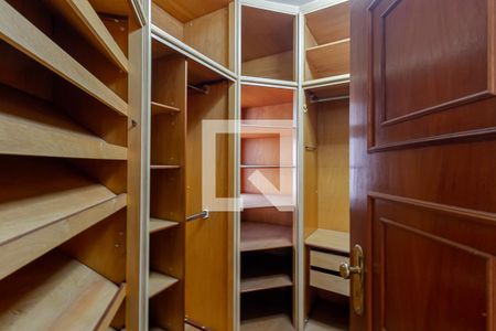 Apartamento para alugar com 490m², 4 quartos e 5 vagasCloset da Suíte 2