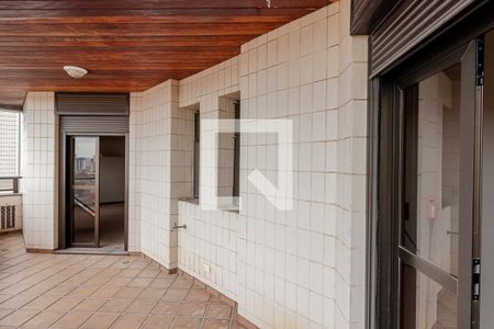 Apartamento para alugar com 490m², 4 quartos e 5 vagasSacada da Suíte 1 e 2