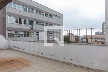 Apartamento à venda com 219m², 3 quartos e 1 vaga Apartamento à venda com 219m², 3 quartos e 1 vagaTerraço área externa