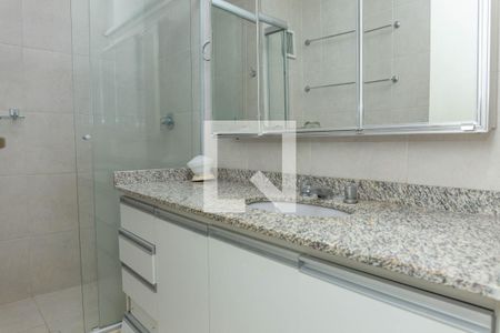 Apartamento à venda com 219m², 3 quartos e 1 vaga Apartamento à venda com 219m², 3 quartos e 1 vagaBanheiro da Suíte