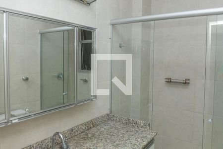 Apartamento à venda com 219m², 3 quartos e 1 vaga Apartamento à venda com 219m², 3 quartos e 1 vagaBanheiro 2