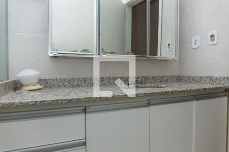 Apartamento à venda com 219m², 3 quartos e 1 vaga Apartamento à venda com 219m², 3 quartos e 1 vagaBanheiro da Suíte