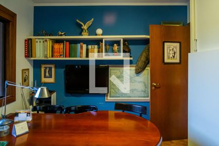 Casa de condomínio à venda com 240m², 3 quartos e 4 vagasQuarto 2