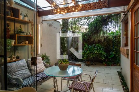 Sala de casa de condomínio à venda com 3 quartos, 240m² em Tristeza, Porto Alegre