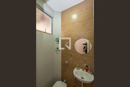 Casa de condomínio à venda com 88m², 2 quartos e 1 vagaLavabo